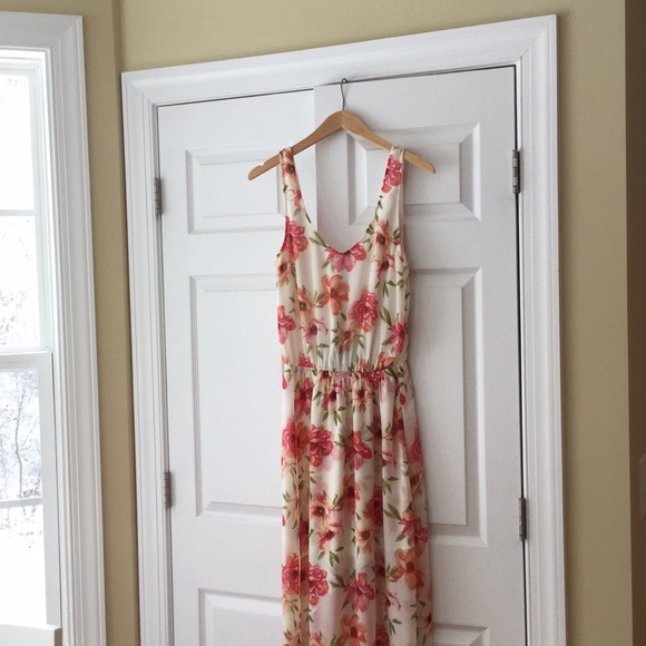 Show Me Your MuMu- Kendall Maxi - Picture 2 of 6